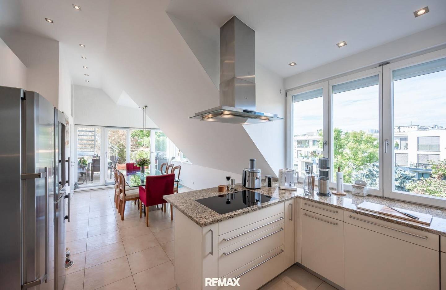 Penthouse with private pool and terraces Spittelau