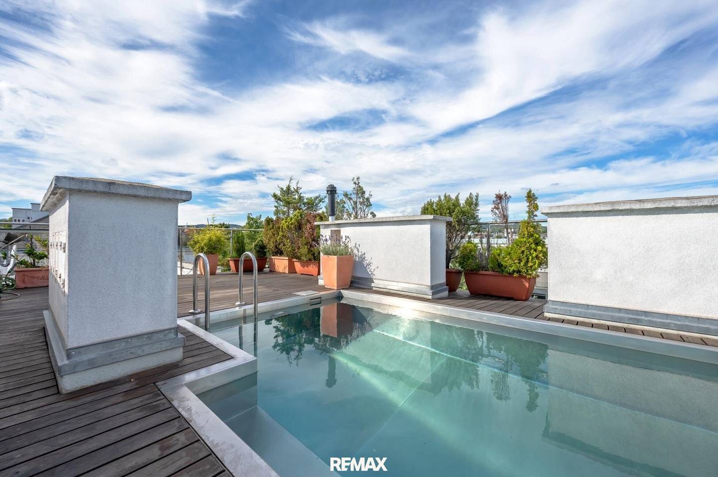 Penthouse with private pool and terraces Spittelau
