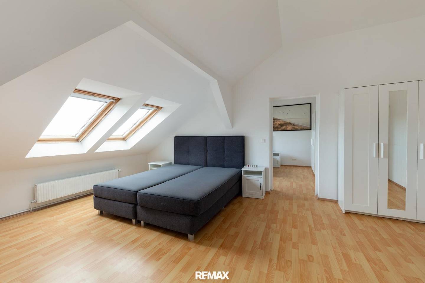 Dachgeschosswohnung nahe Mariahilfer Straße hell
