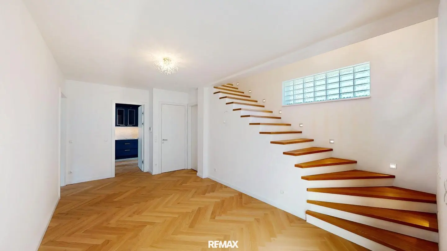 ETWAS GANZ BESONDERES Neuwertige Villa in Grün und Ruhelage mit gepflegtem Garten in privilegierter Lage Wien 1210