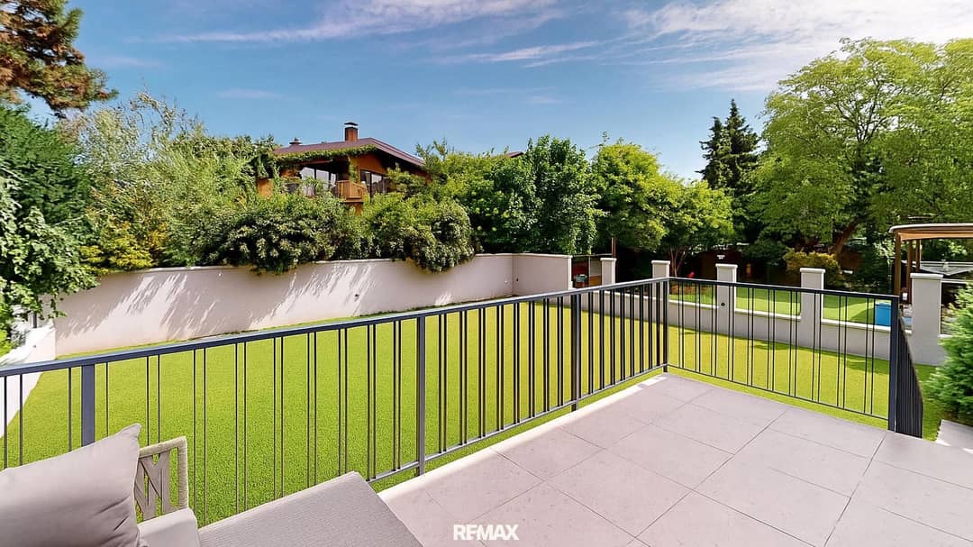 Neuwertige Villa in Wien 1210, Grünlage, 233 m² Wohnfläche, 1 Garage