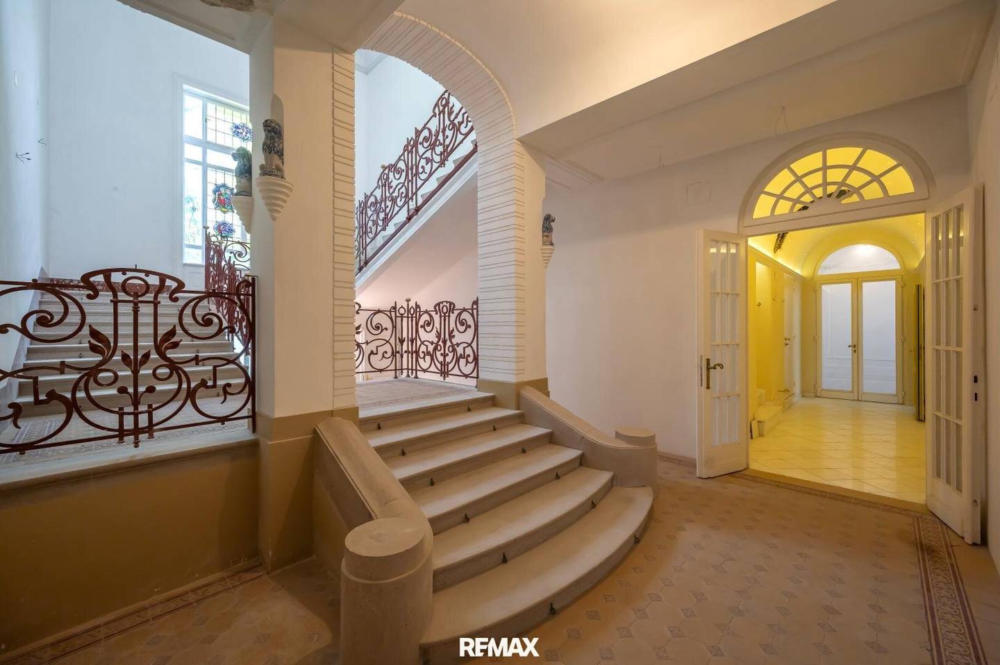 Rarity: City villa with expansive garden at exclusive Hietzing address