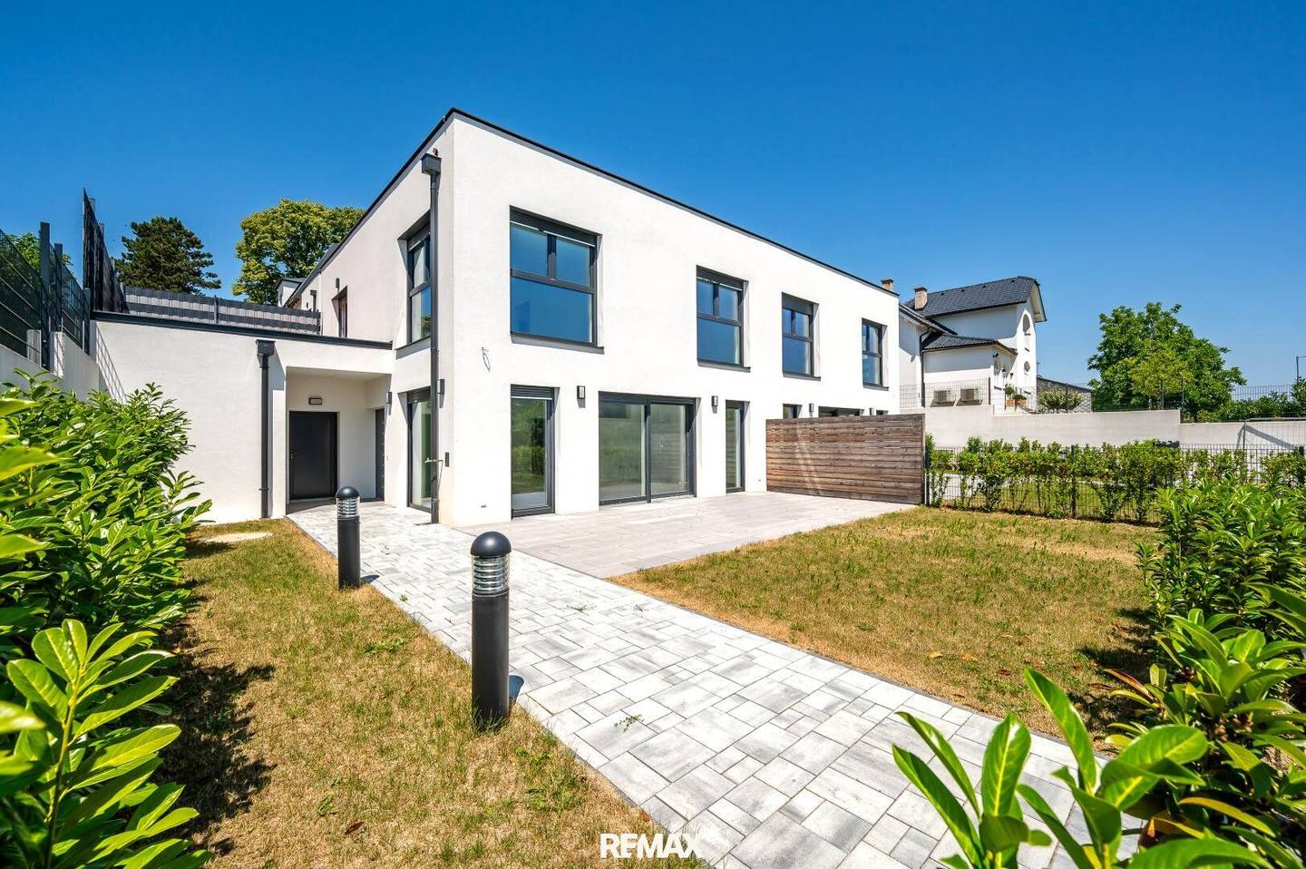 Modernes Neubauhaus mit Wienerwaldblick – 130 m², Südterrasse & Garten