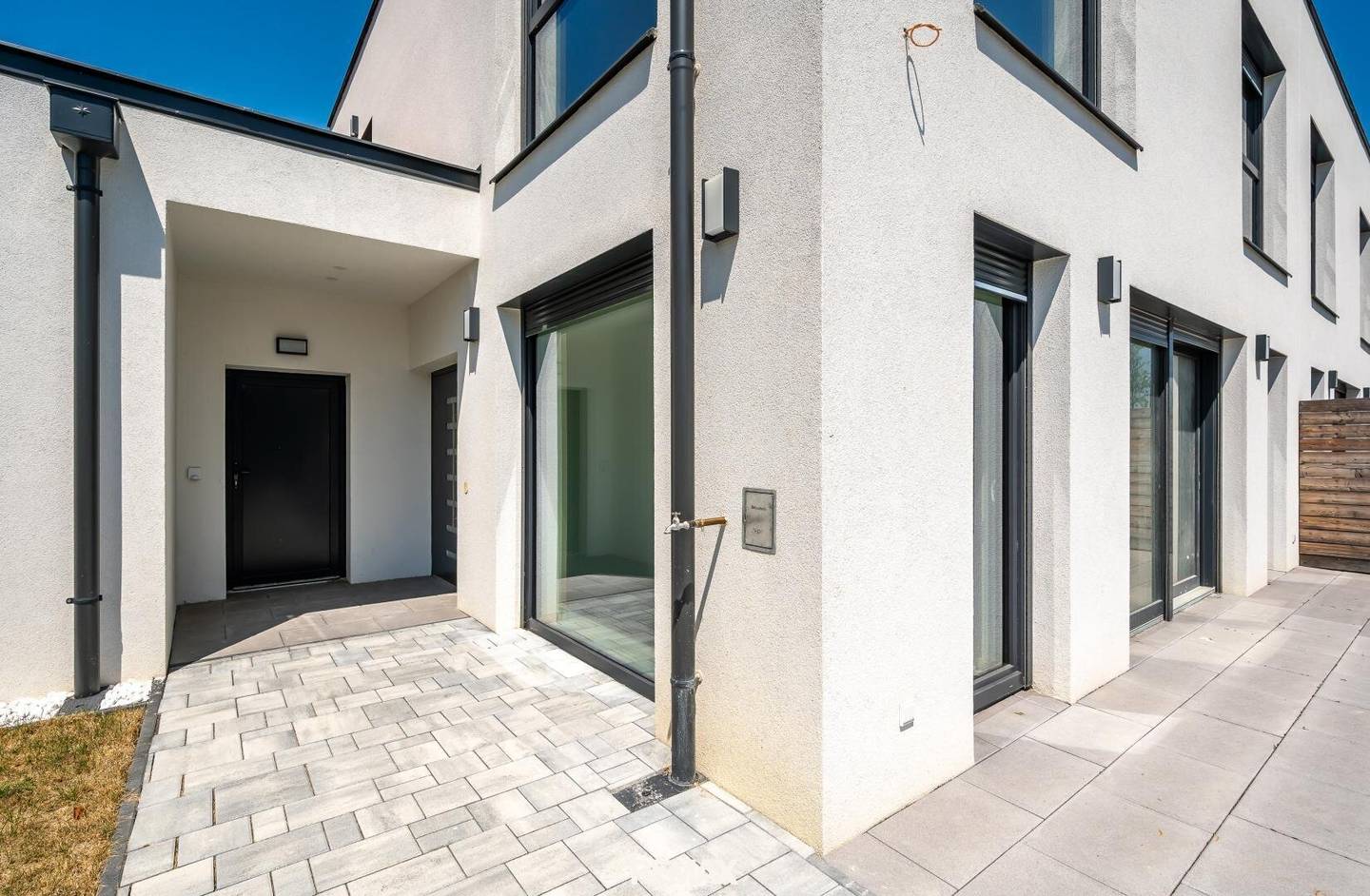 Modernes Neubauhaus mit Wienerwaldblick – 130 m², Südterrasse & Garten