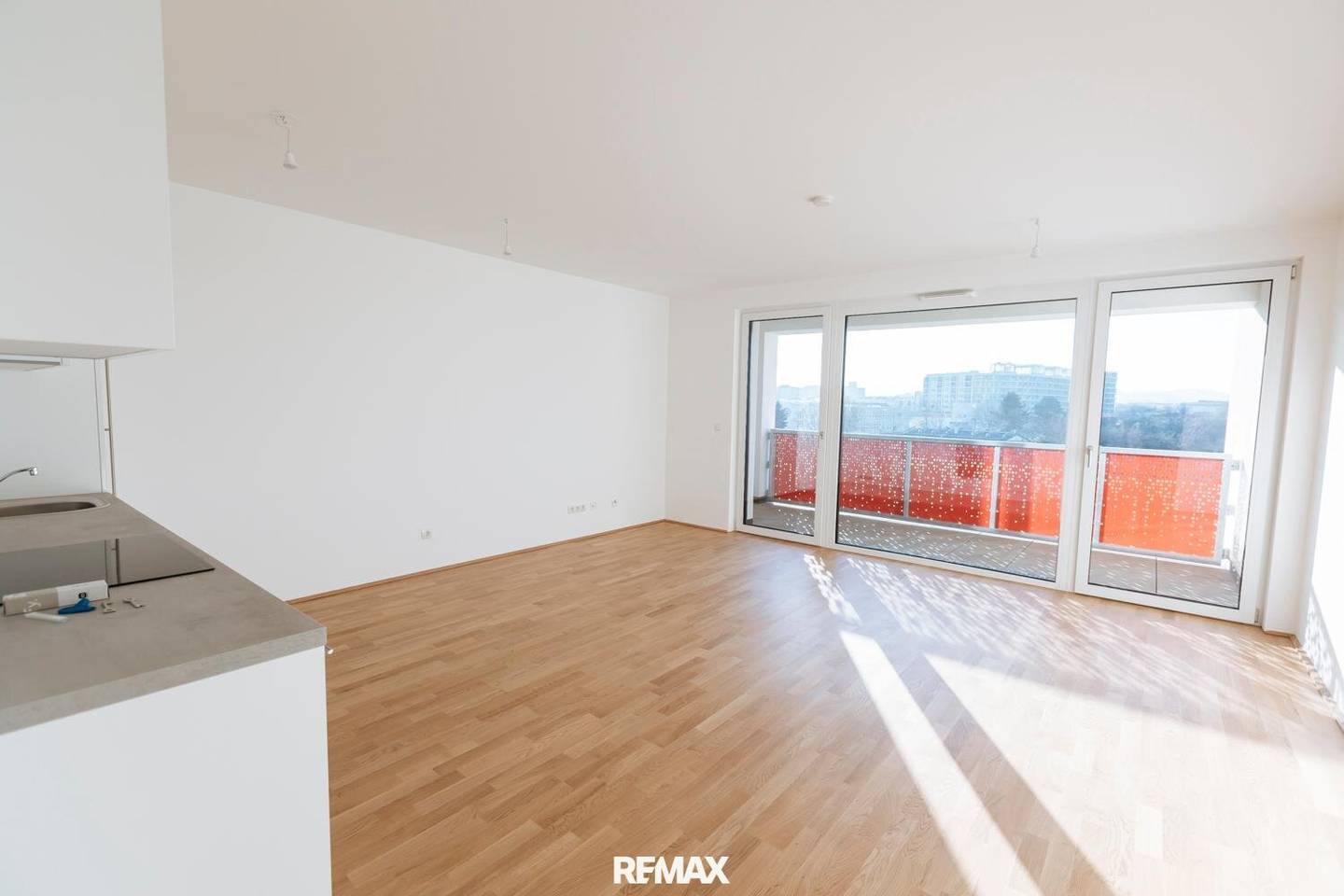 Apartment new build first occupancy with private loggia and energy efficient design