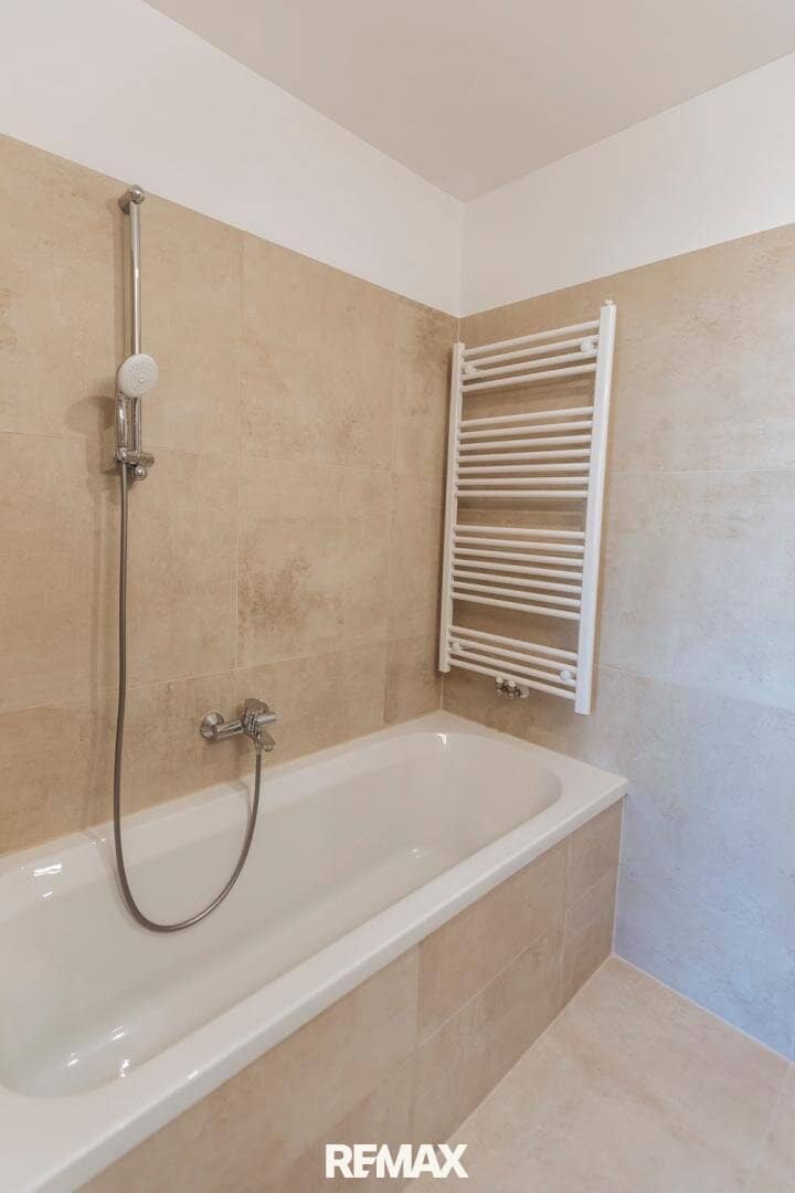 Apartment new build first occupancy with private loggia and energy efficient design