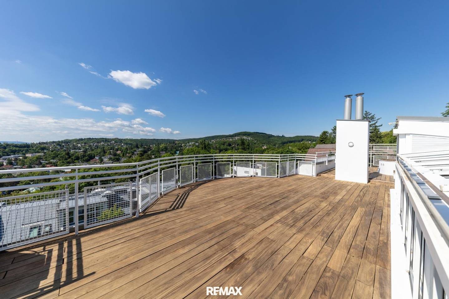 Penthouse with roof terrace and private pool