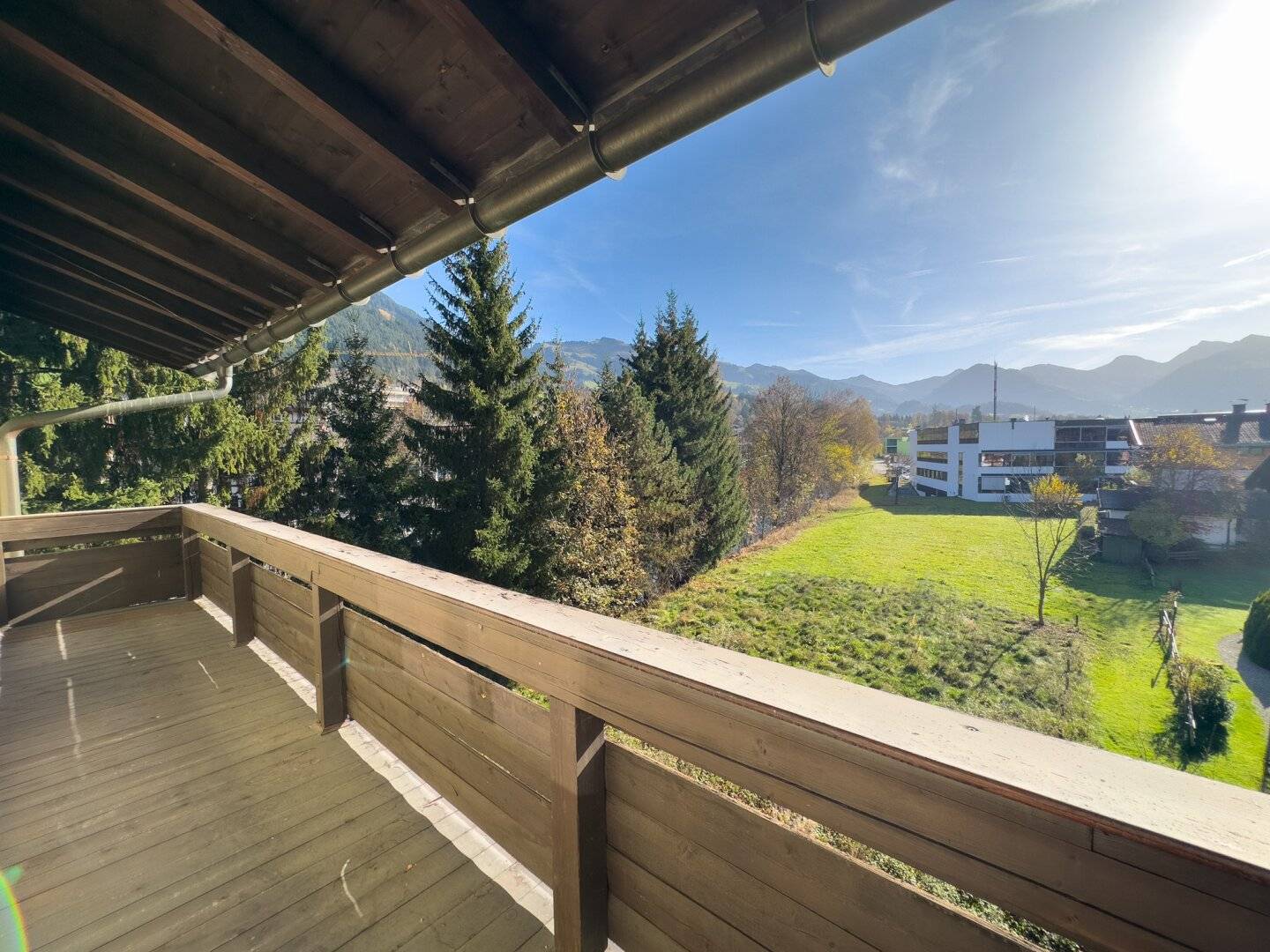 Wohnung mit Balkon und Blick auf Hahnenkamm