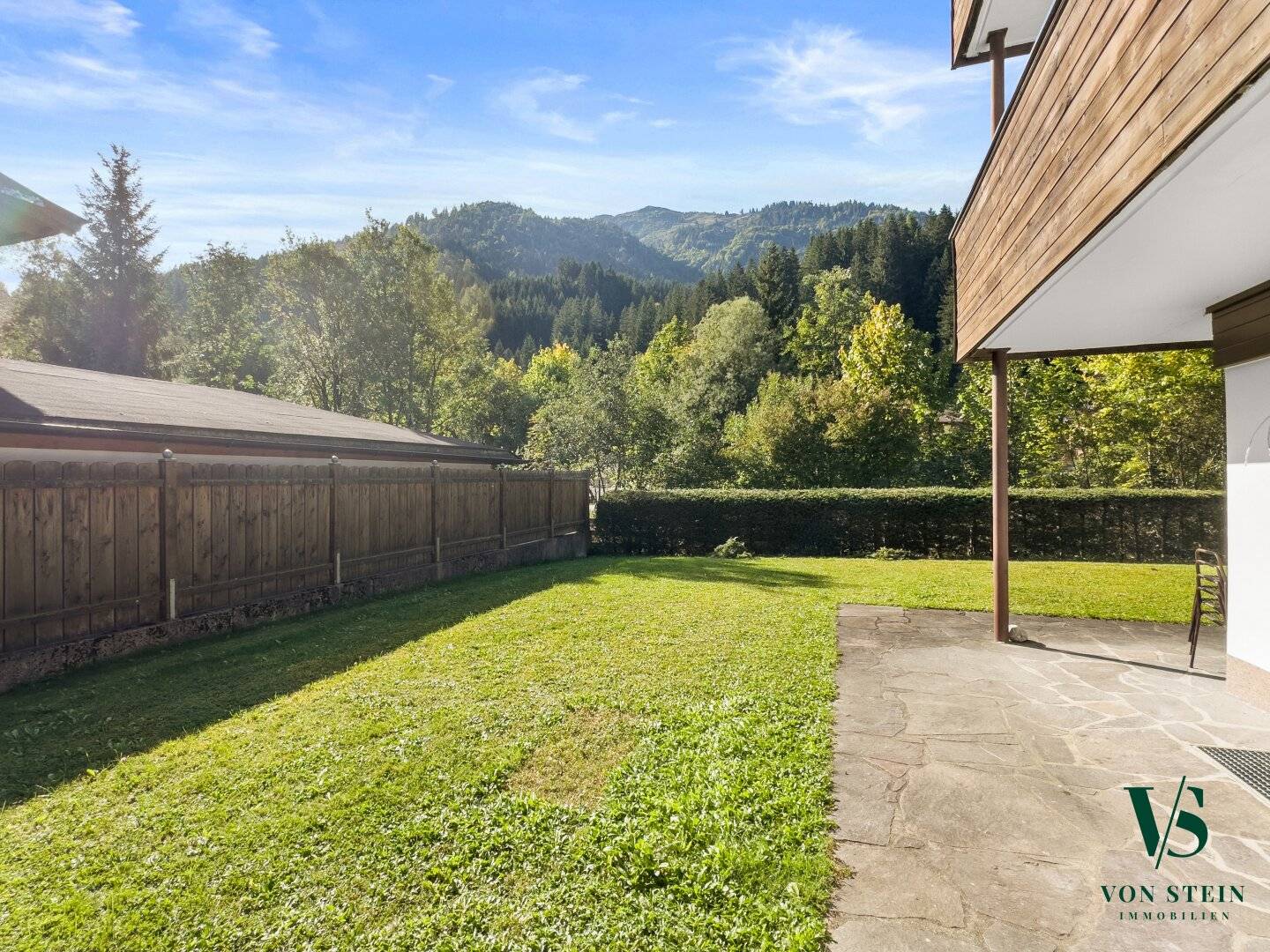 Ferienwohnung Erstbezug mit Garten und Garage