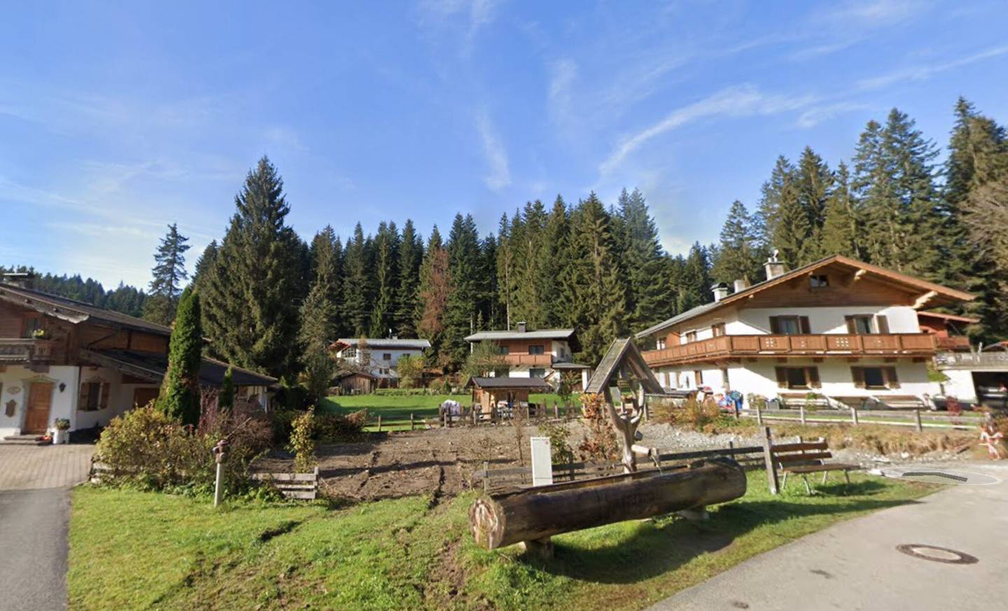 Magical building plot in Oberndorf including building permit and planning