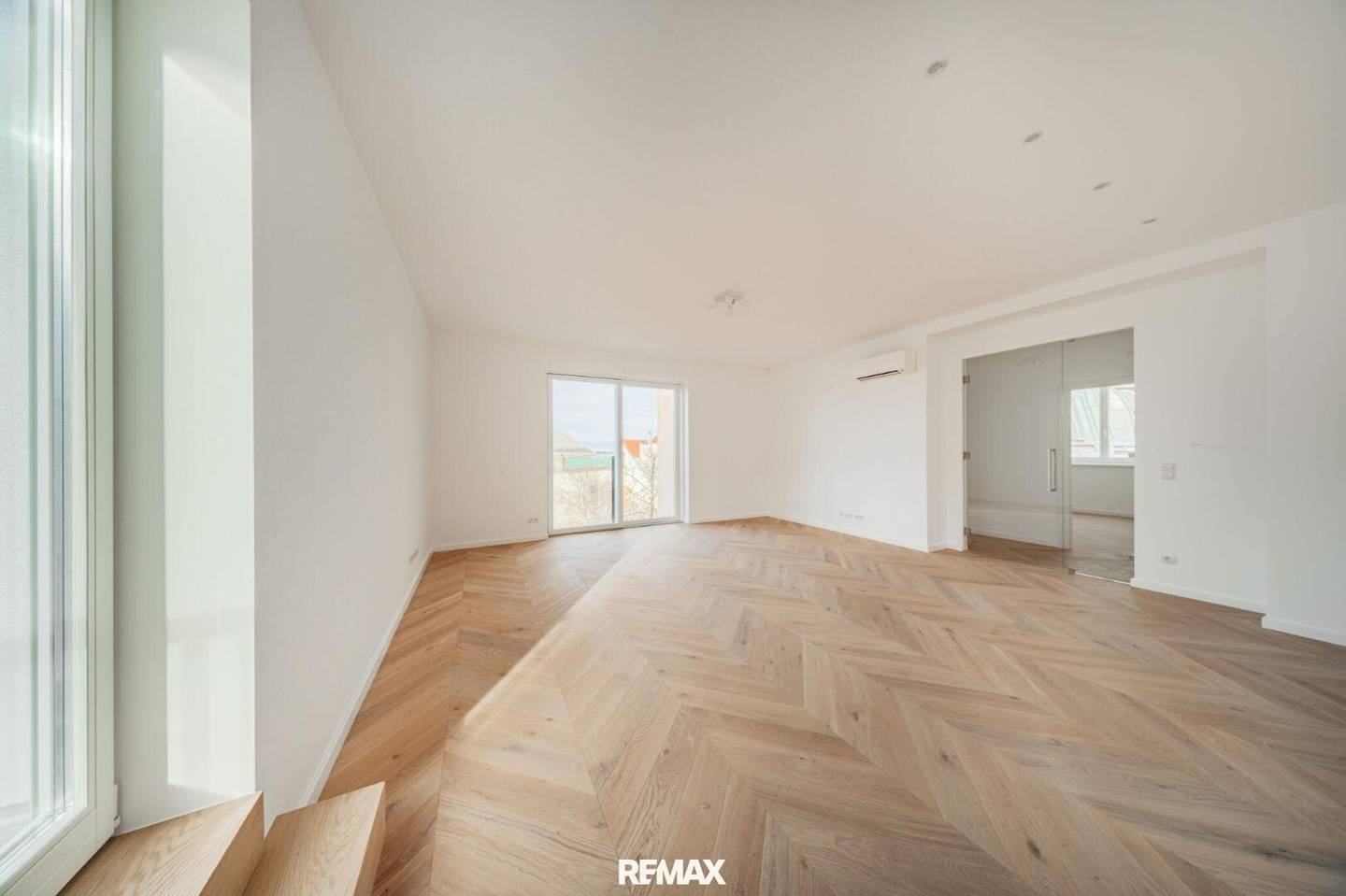 Dachgeschosswohnung am Drasche Park mit Terrasse