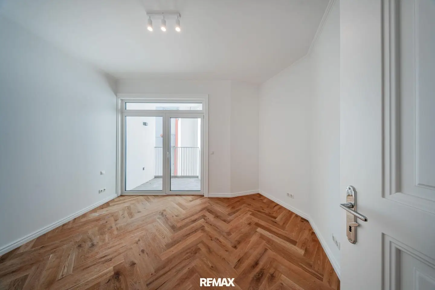 Apartment sustainably renovated with loggia