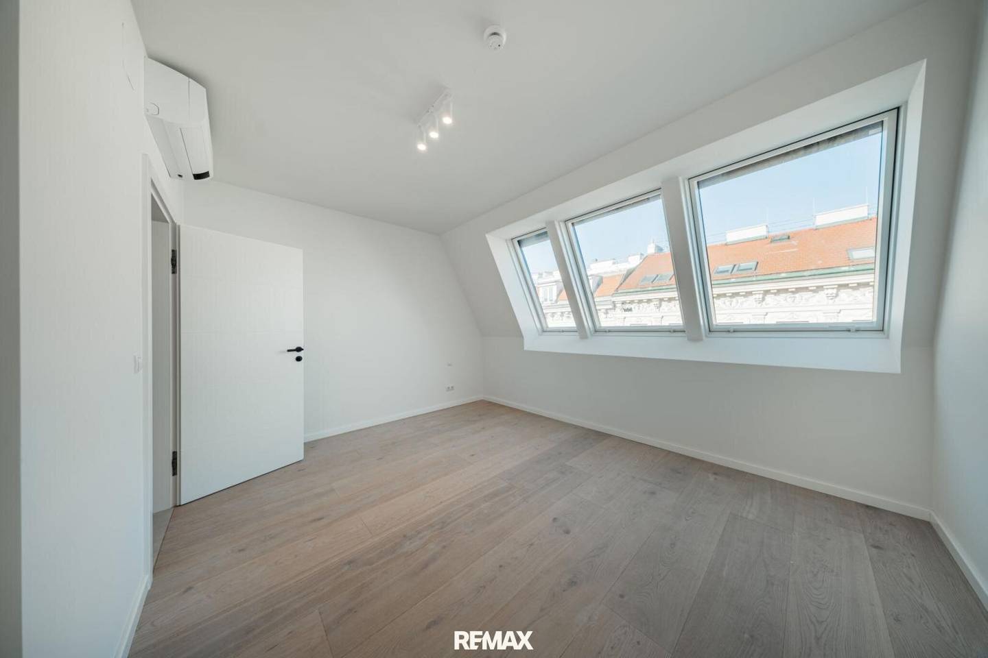 Wohnung mit privater Dachterrasse und Wohnküche