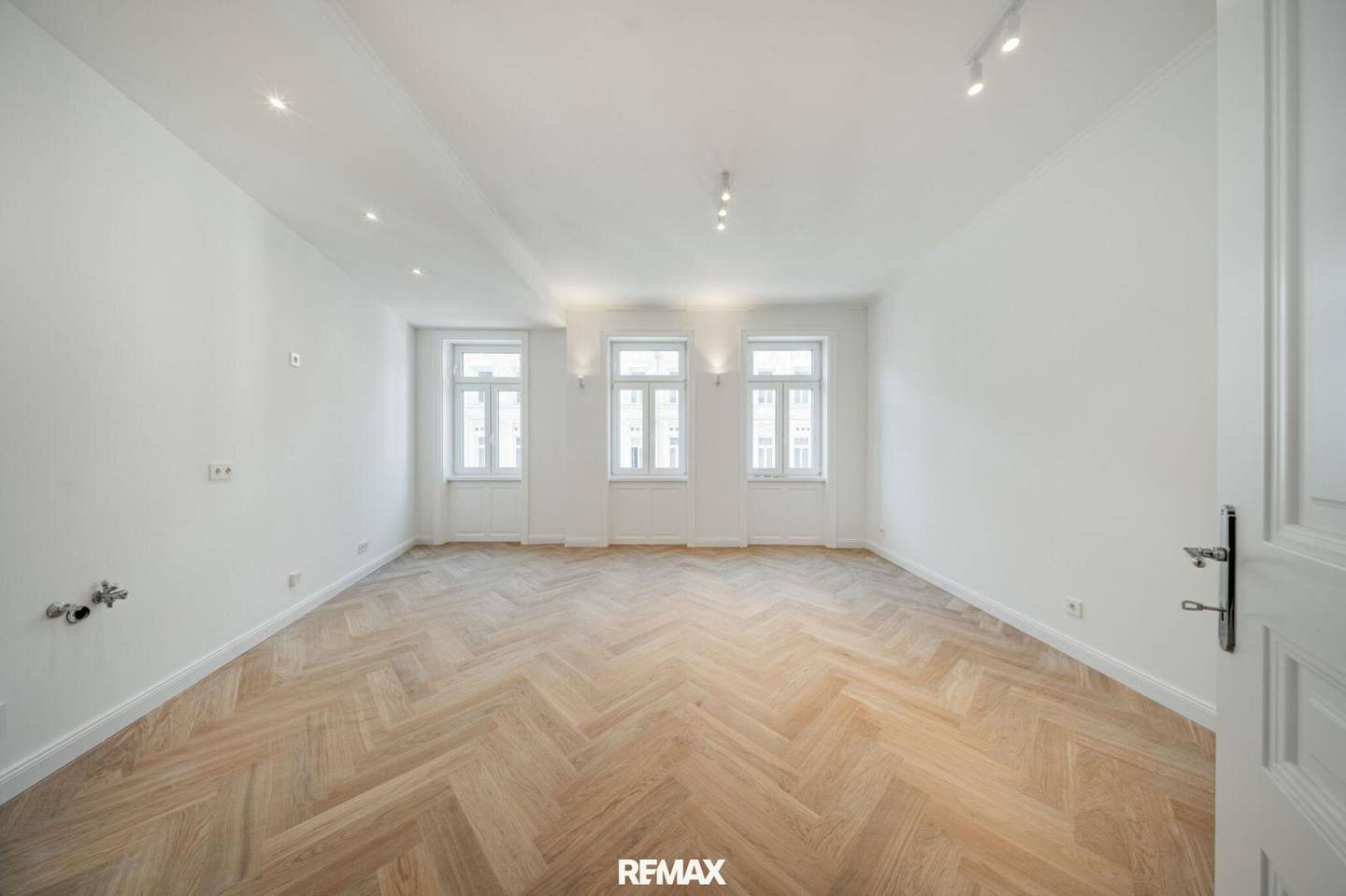 Wohnung renovated old building near U3 Johnstraße