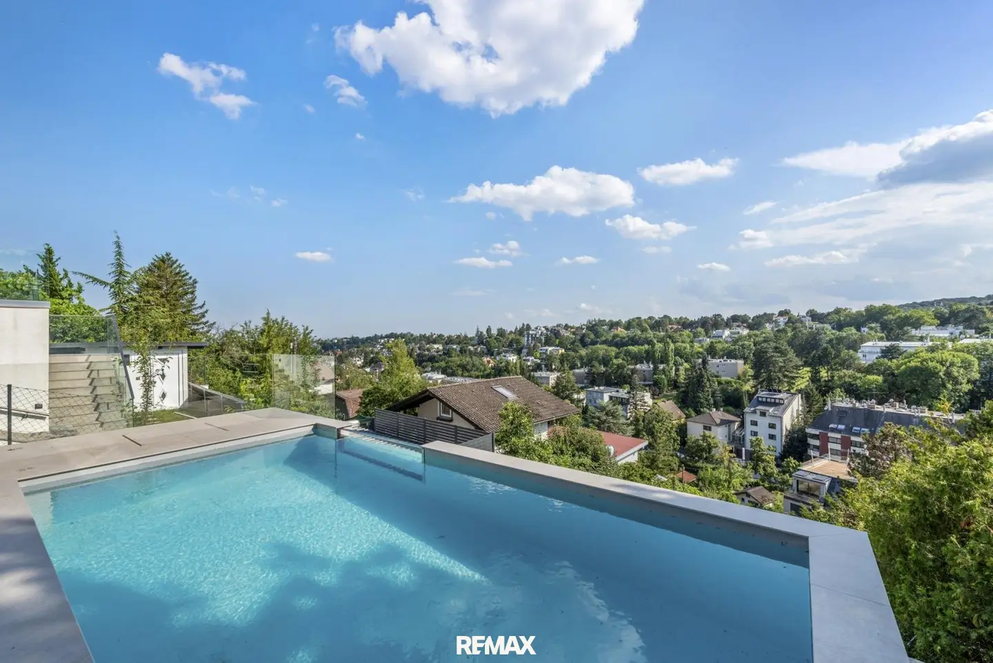 Absolute Ruhelage mit Weitblick in die Weinberge - Pool & Sauna