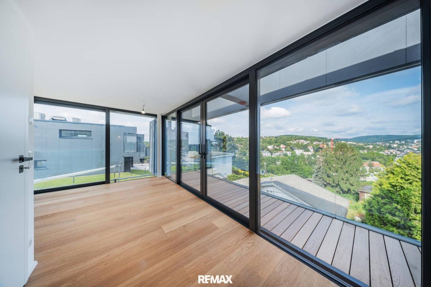 Luxusvilla mit Pool & Sauna in Wien Döbling am Hackenbergweg