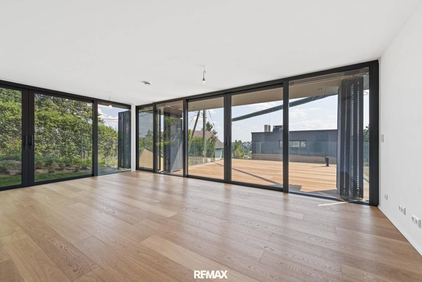 Luxusvilla mit Pool & Sauna in Wien Döbling am Hackenbergweg