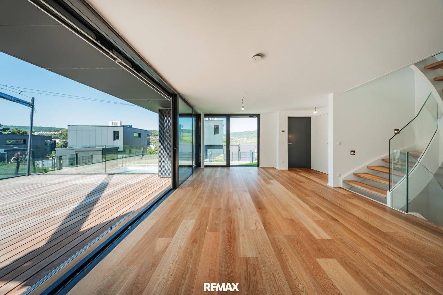 Exklusive Villa in wunderschöner Grünruhelage mit Outdoor-Pool & Sauna