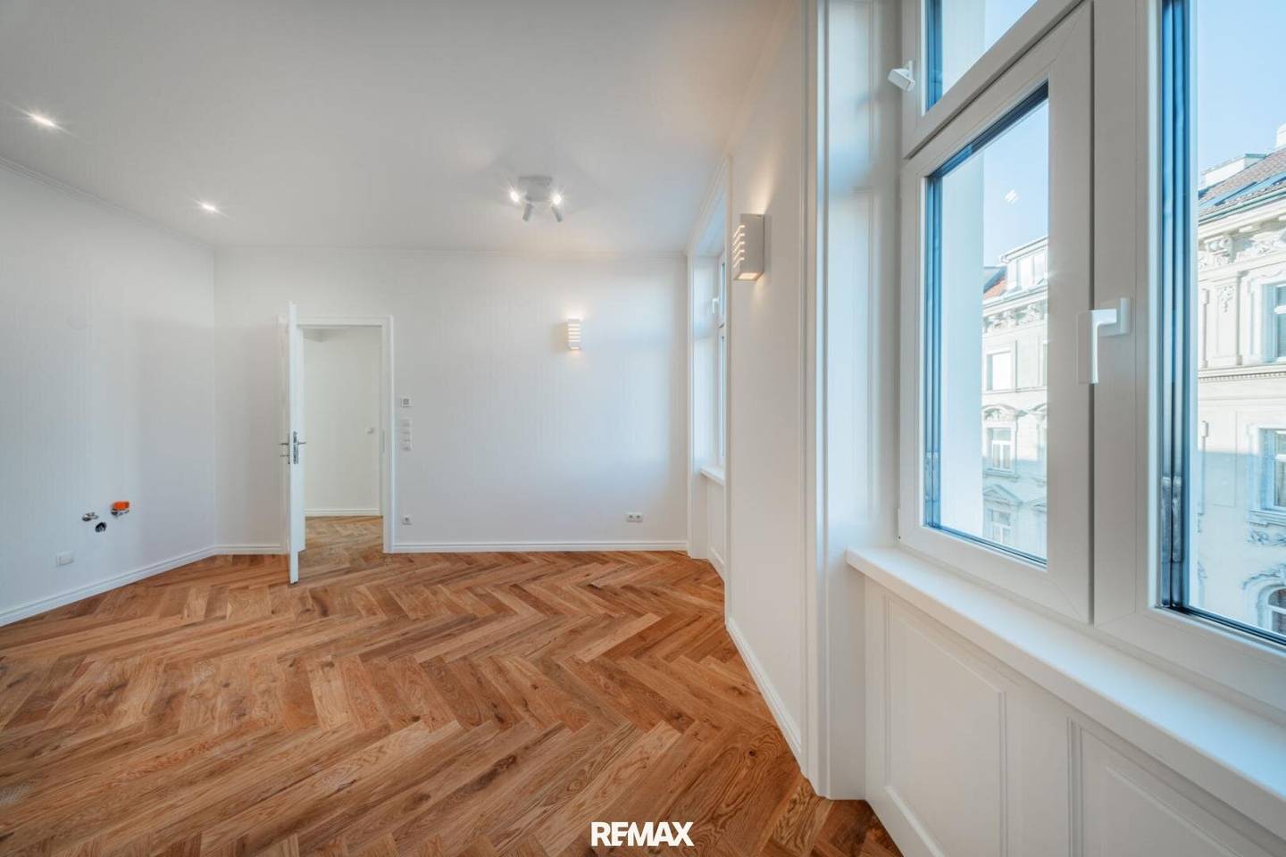 Apartment with a generous loggia in brand new condition