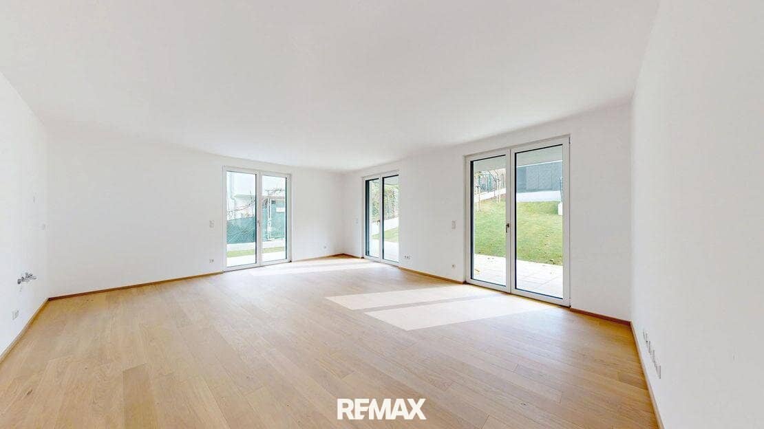 First occupancy apartment with garden and terrace