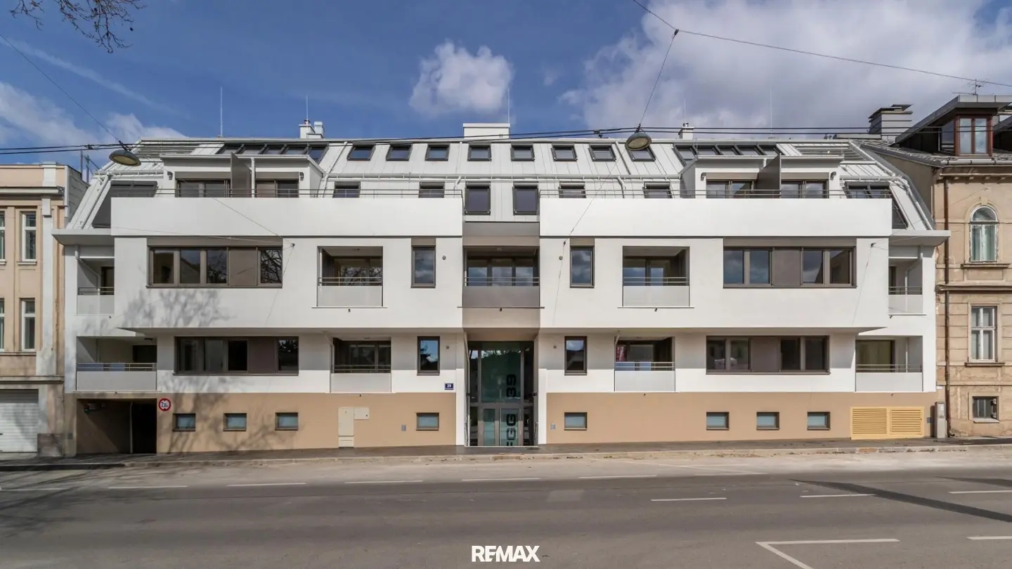 Apartment new build with loggia at Kueniglberg