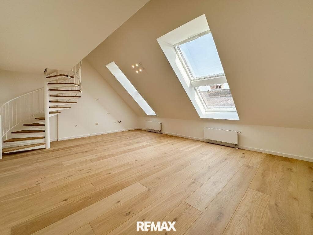 Maisonettewohnung Bright attic duplex