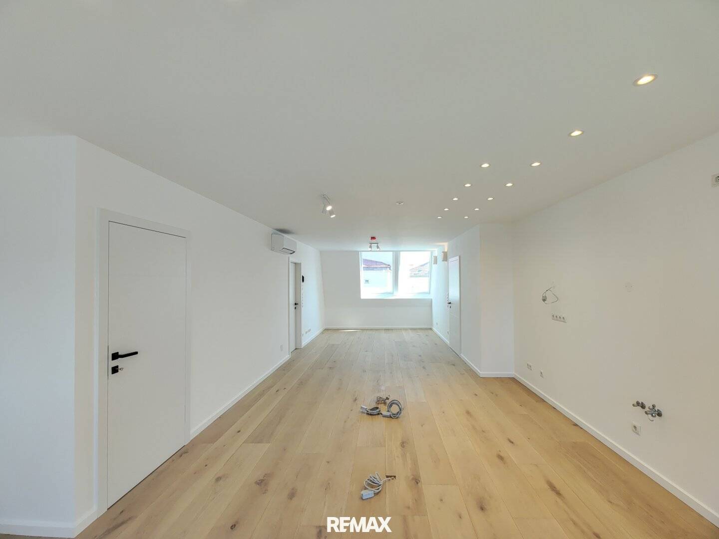 Dachgeschosswohnung Stilaltbau mit Cityblick