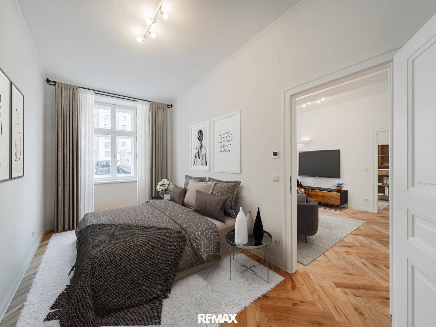 Renovated historic apartment Bennoplatz Westside