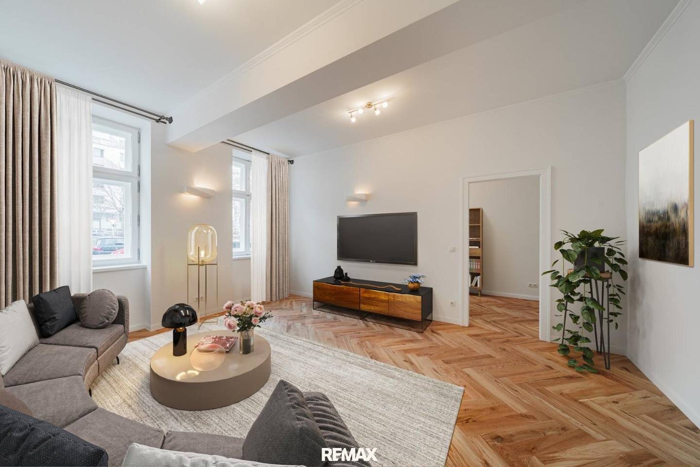 Renovated historic apartment Bennoplatz Westside