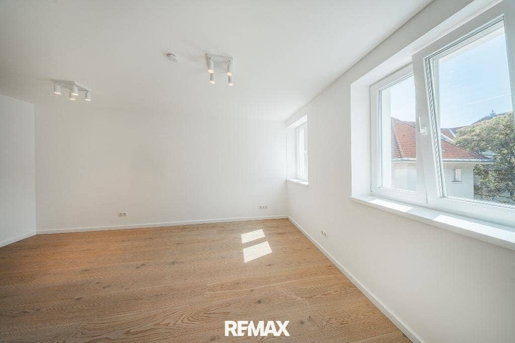 Newly available apartment near Alte Donau
