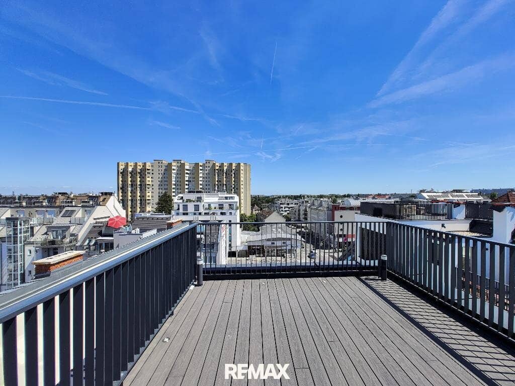 Penthouse with terrace and roof terrace 360 view