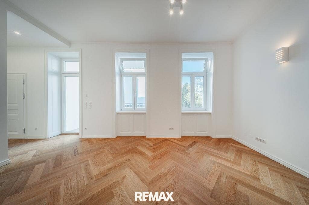 Apartment first occupancy balcony near Alte Donau