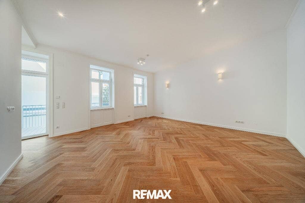 Apartment first occupancy balcony near Alte Donau
