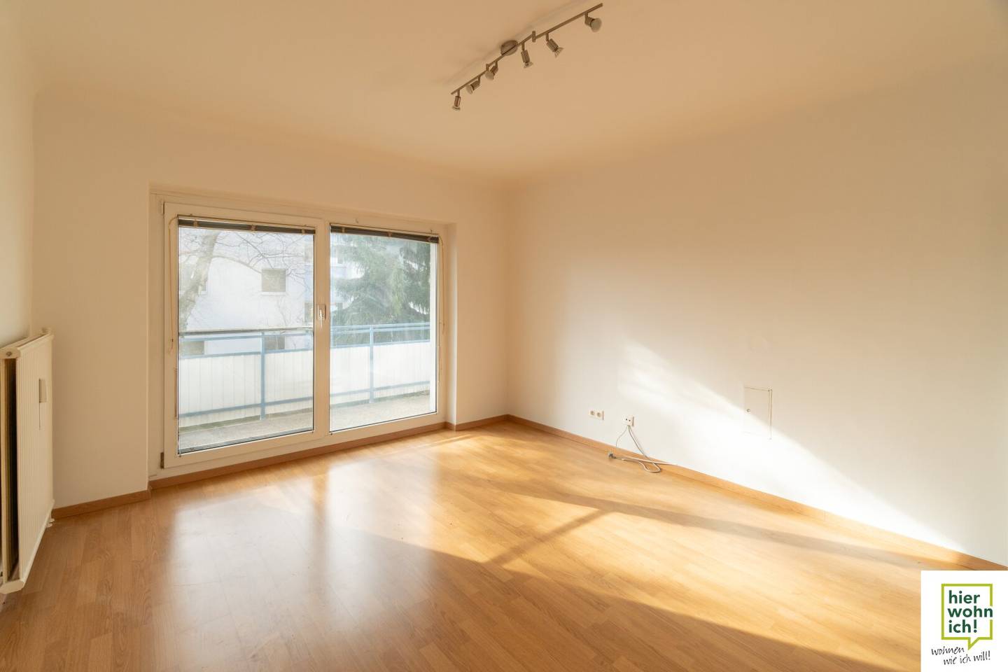 Wohnung Licht von drei Seiten Balkon Grünblick