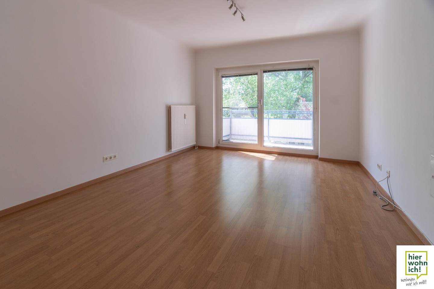 Wohnung Licht von drei Seiten Balkon Grünblick
