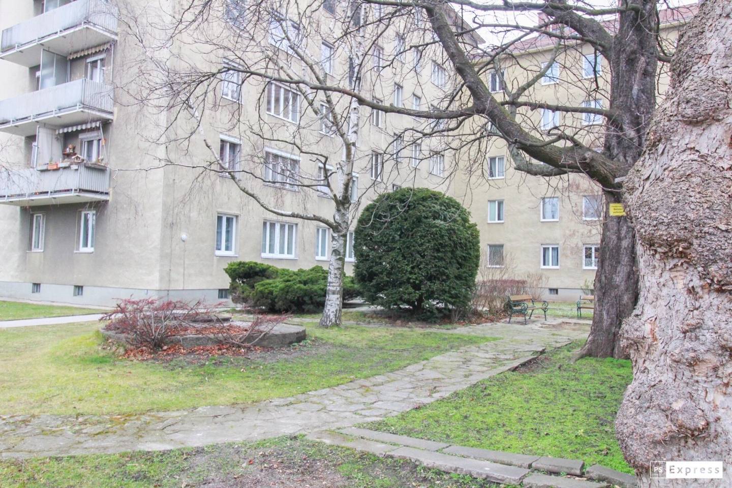 2 room apartment in St. Pölten but be careful with punctuation?