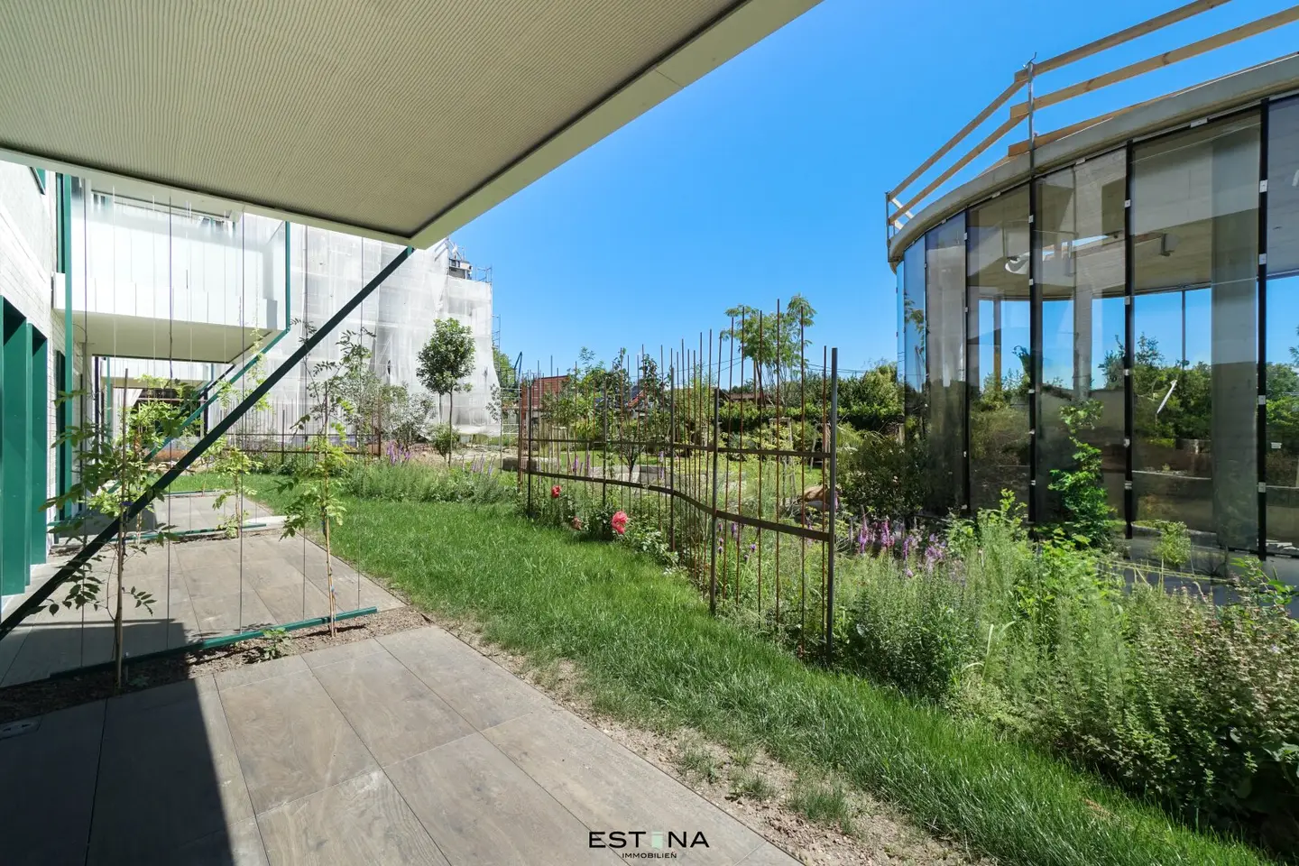Hochwertiges Wohn- und Arbeitsumfeld in einer Gartenlandschaft nach André Heller