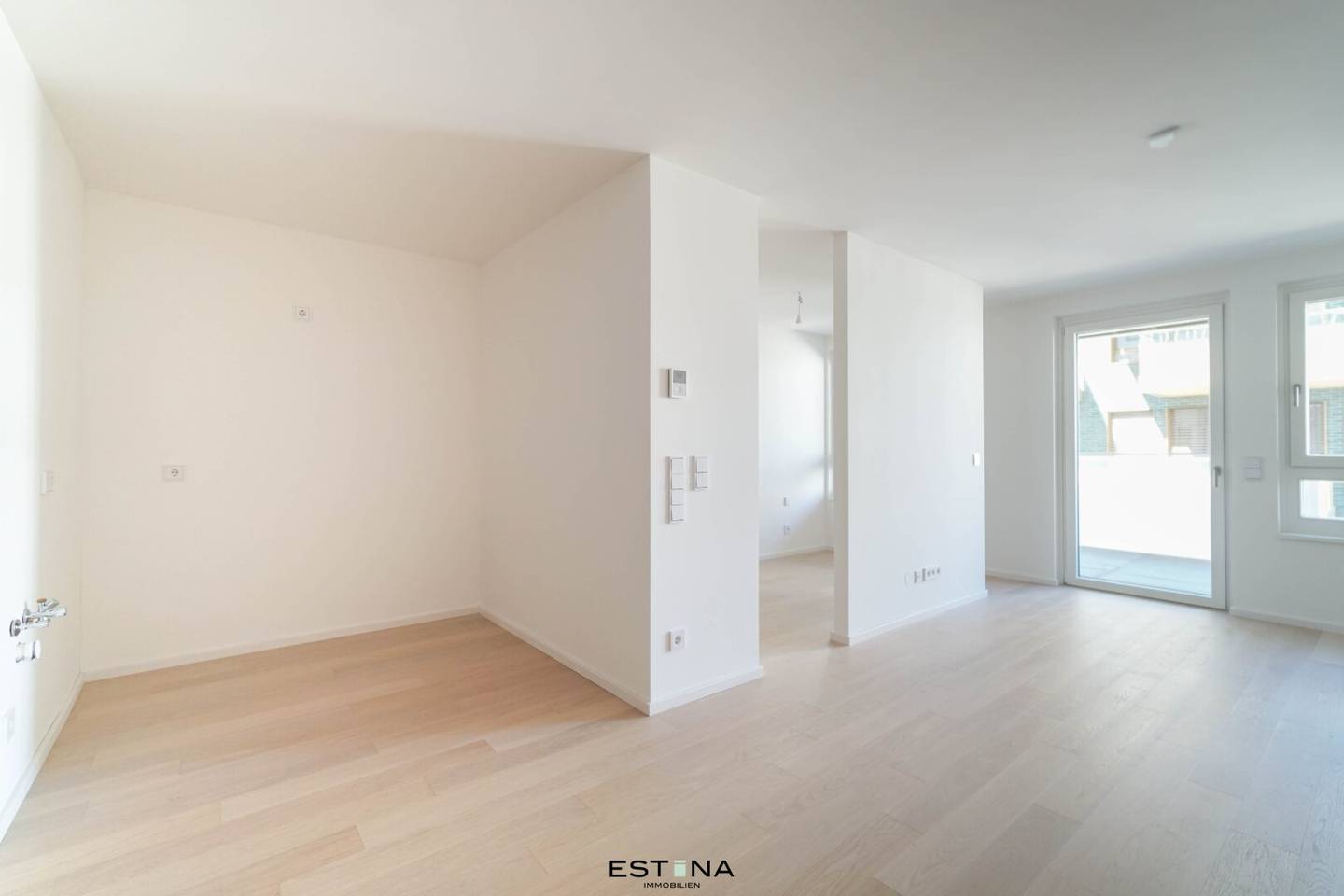 Neubau Erstbezug Wohnung mit Balkon