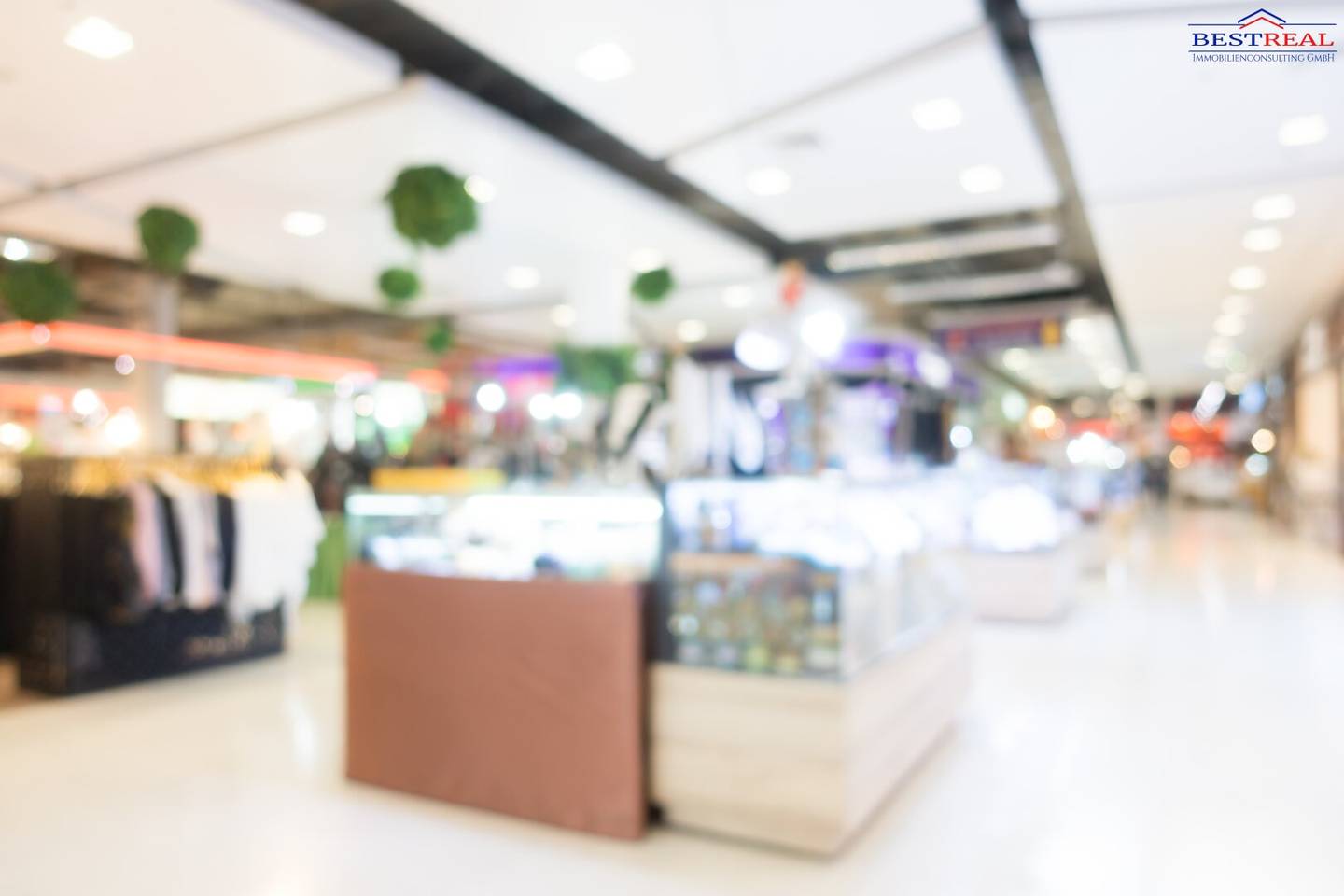 Flagship store in pedestrian zone - industry-free