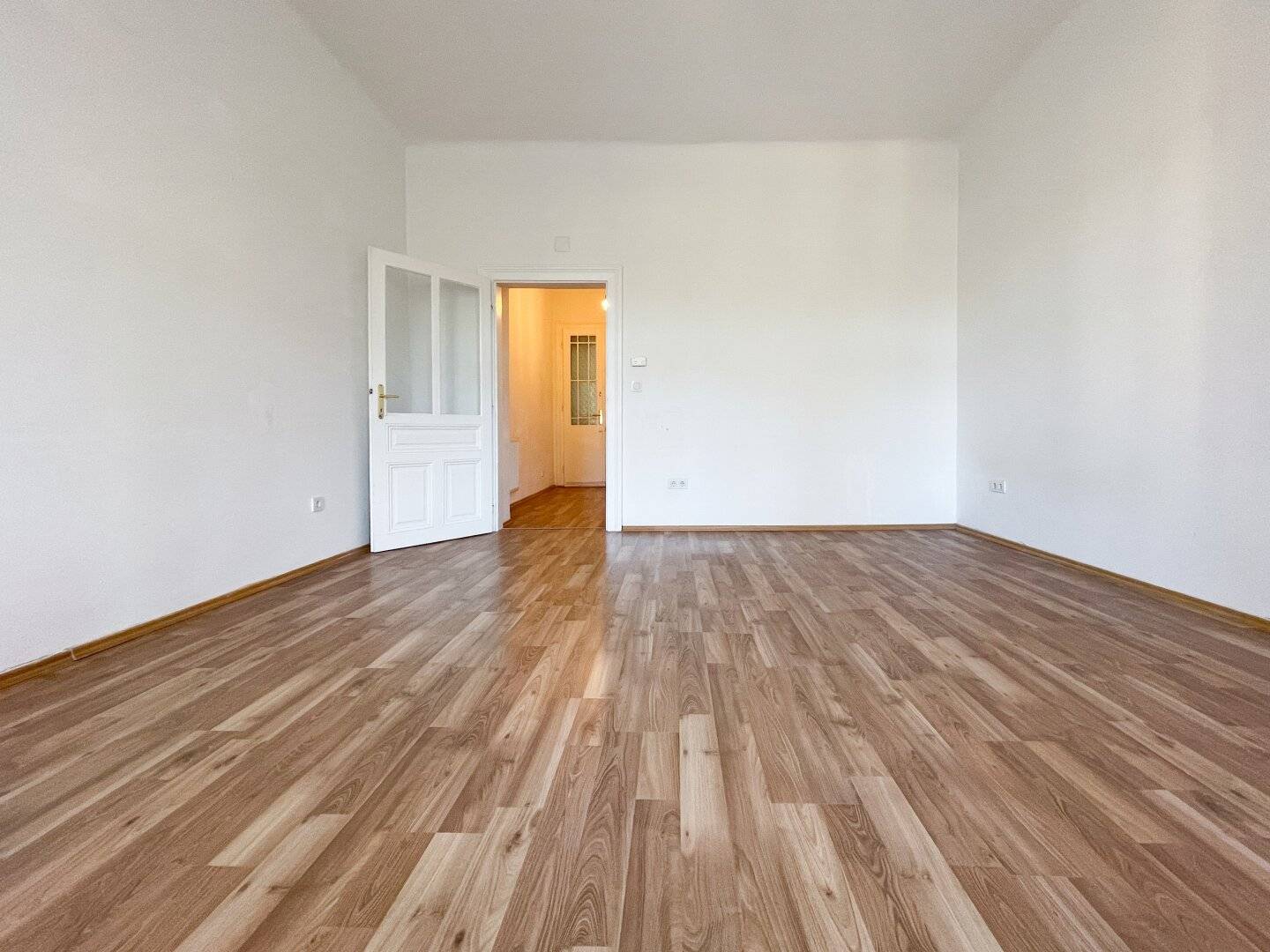 Etagenwohnung hofseitig ruhige Lage nahe U3