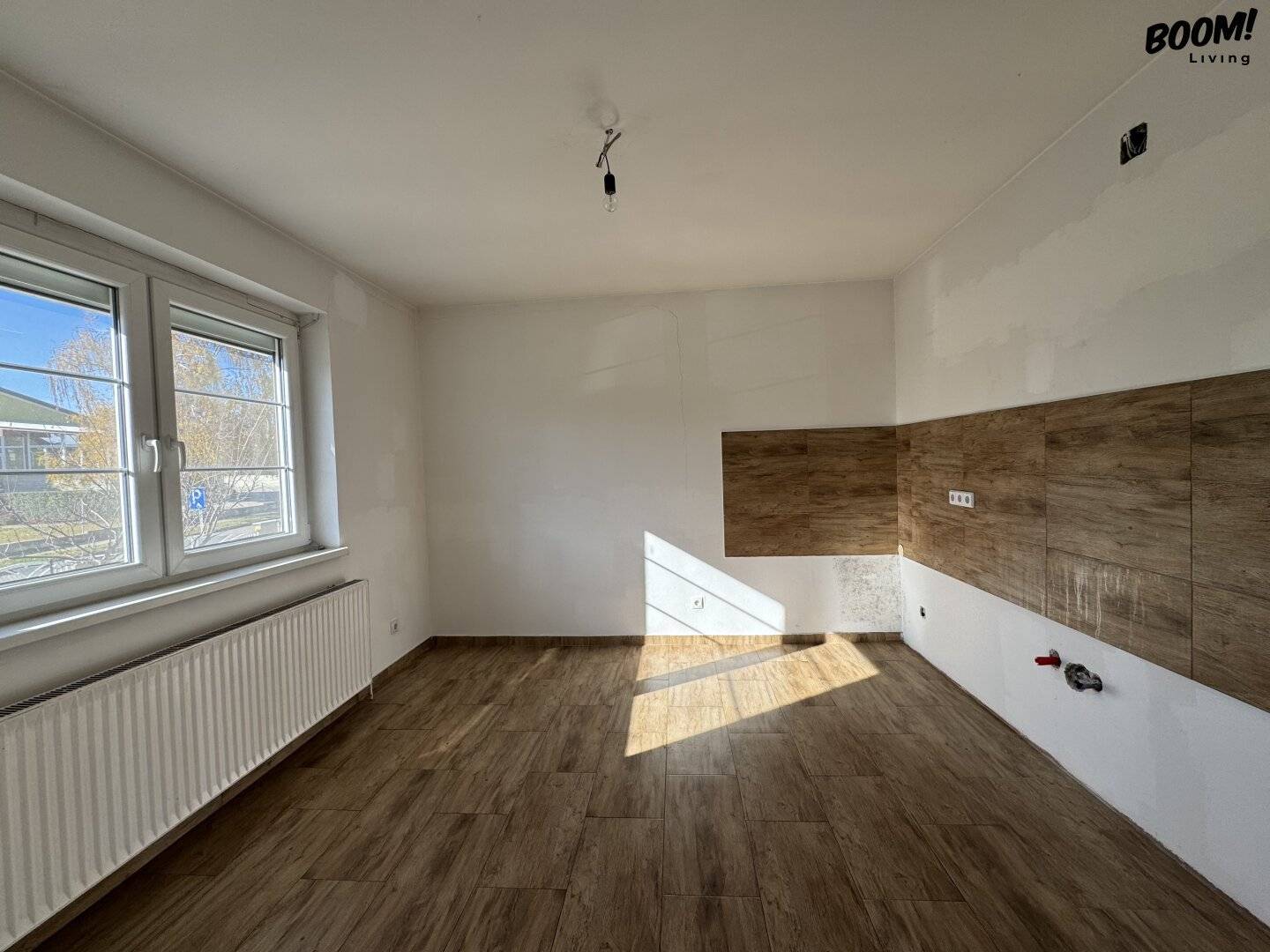 Family Home in Parndorf with Garden