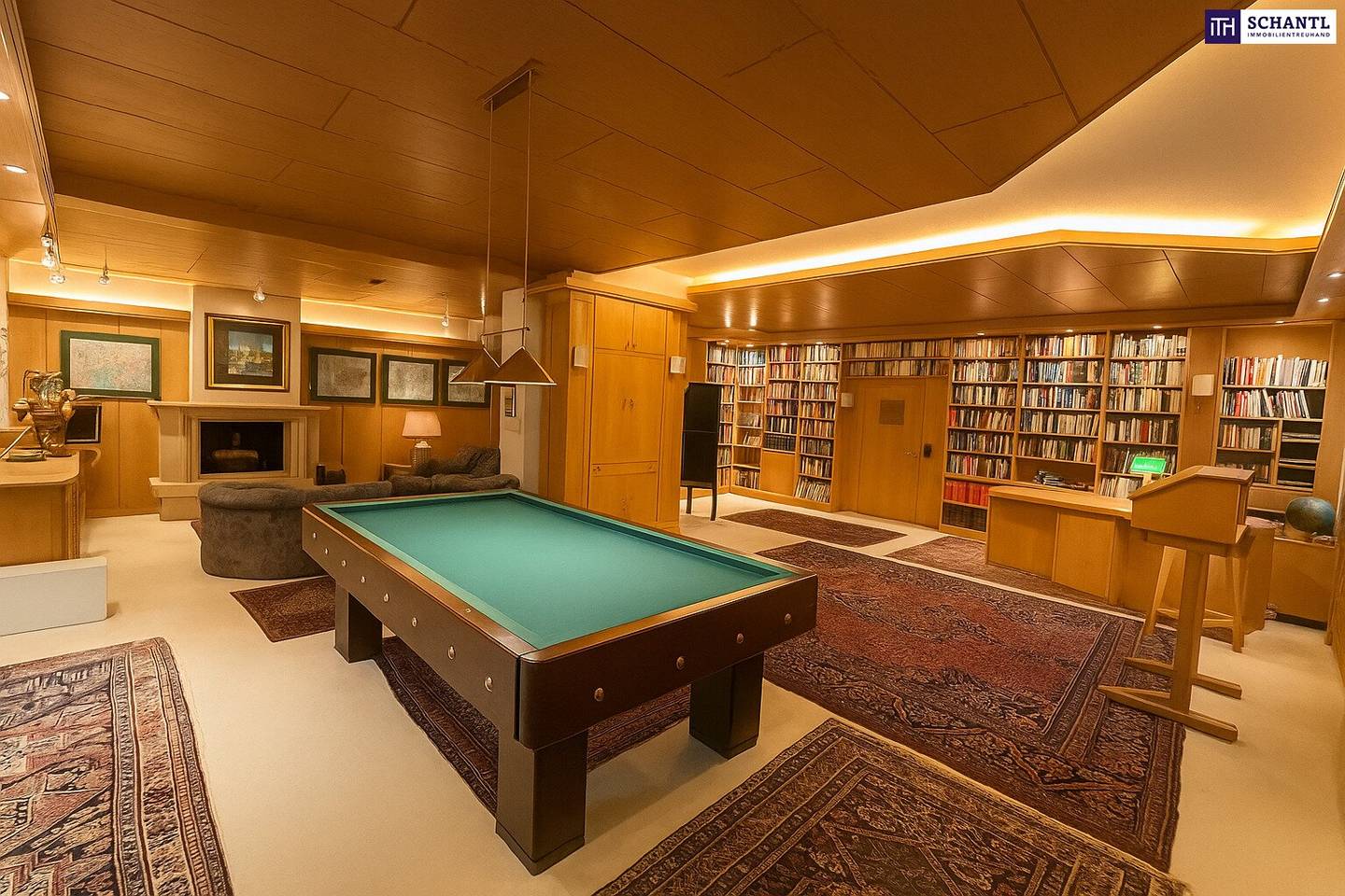 Bungalow mit Indoor-Pool, Weinkeller & außergewöhnlich großem Grundstück / Eigengrund