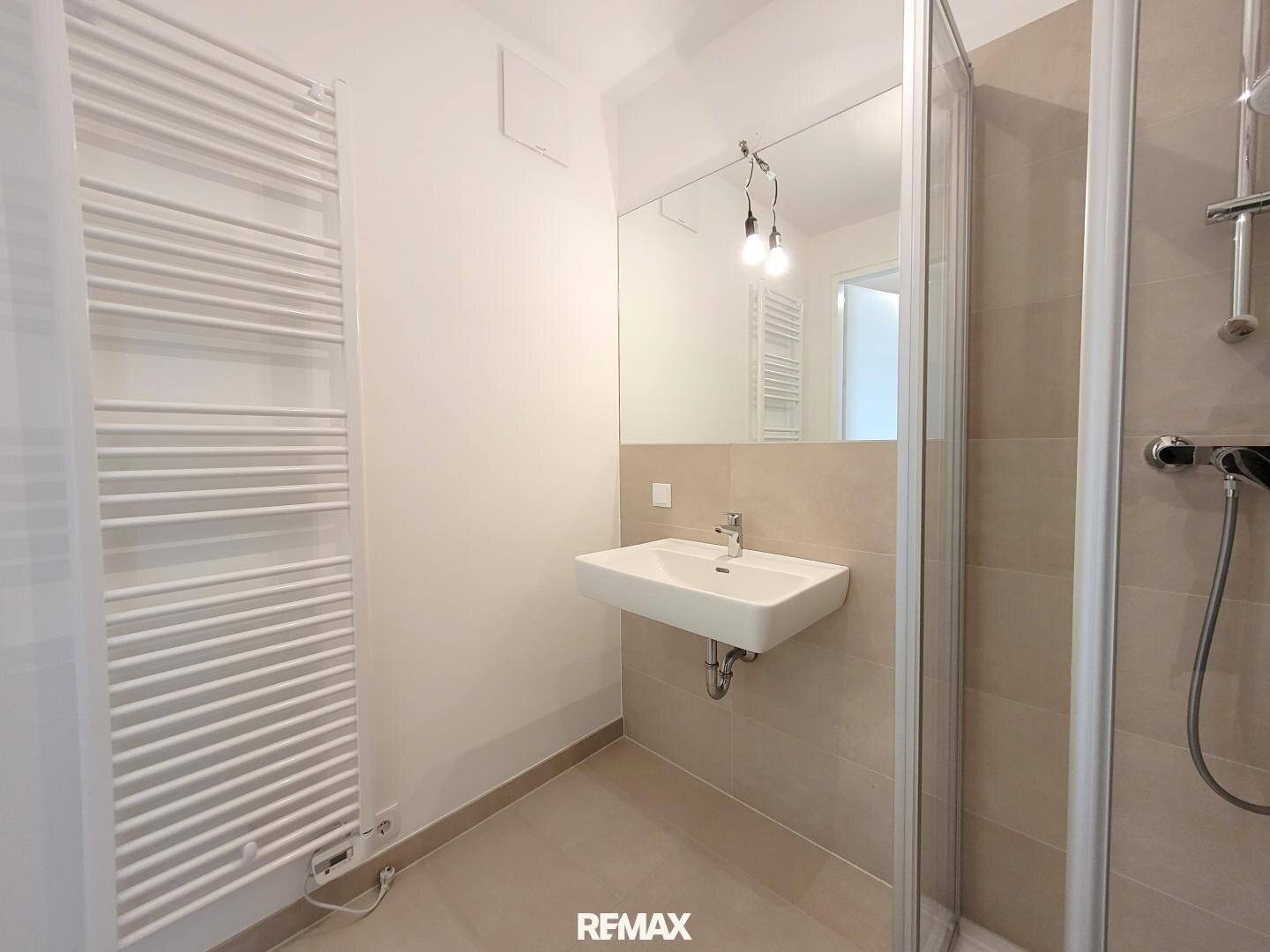 Newly built apartment with balcony in Liesing
