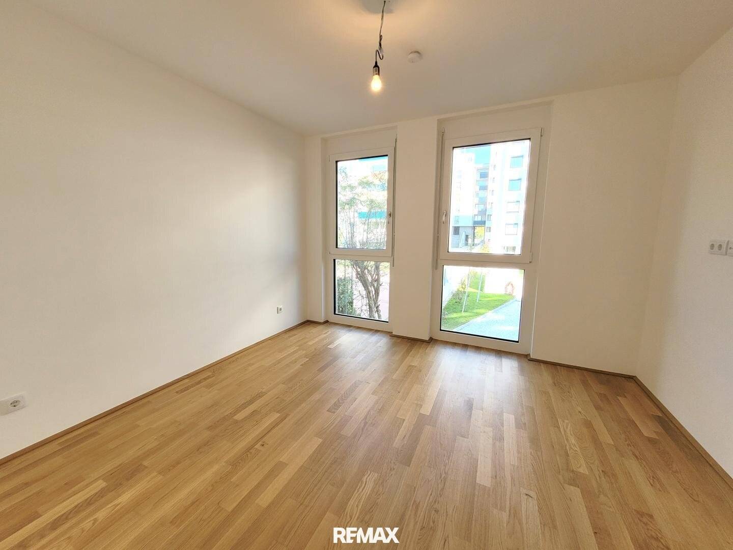 Newly built apartment with balcony in Liesing