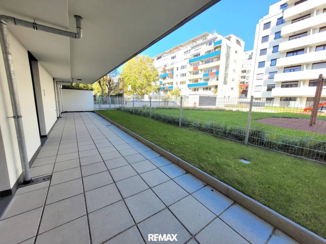 Wohnung mit großer Terrasse und Garten Erstbezug
