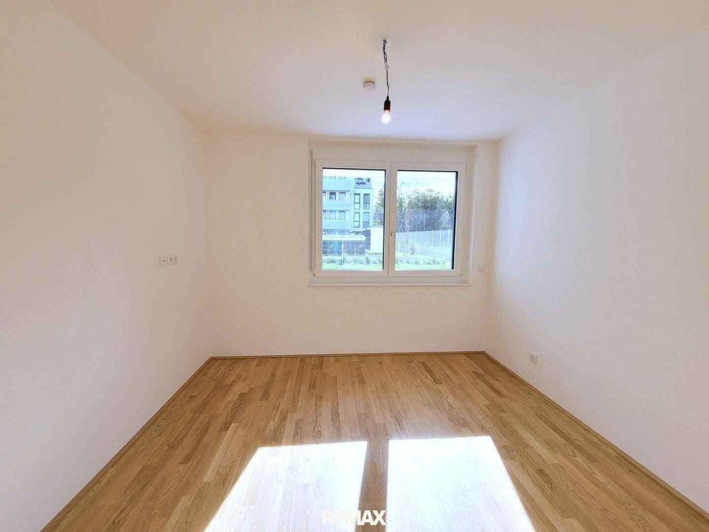 Apartment brand new with garden and terrace