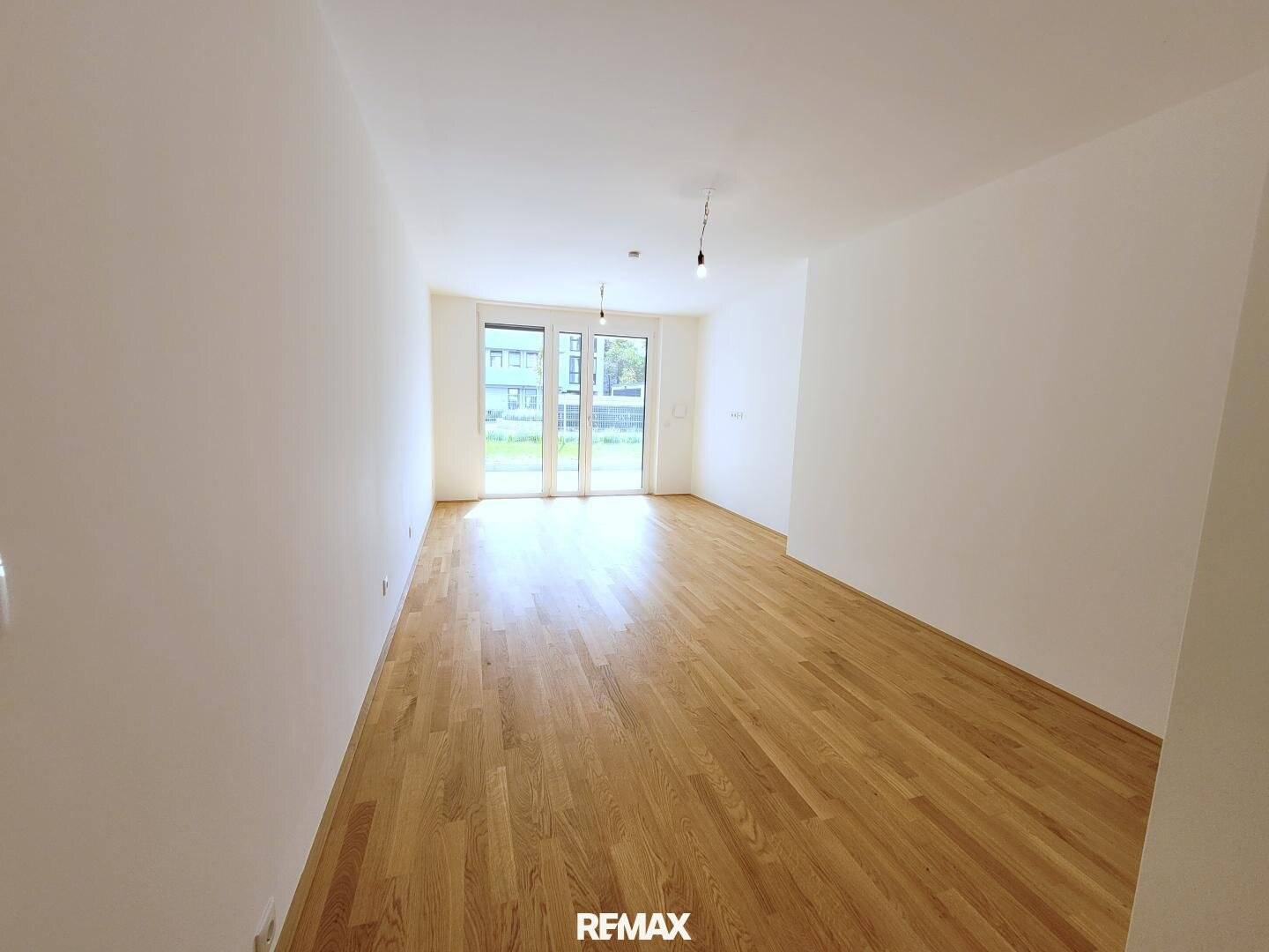 Apartment brand new with garden and terrace