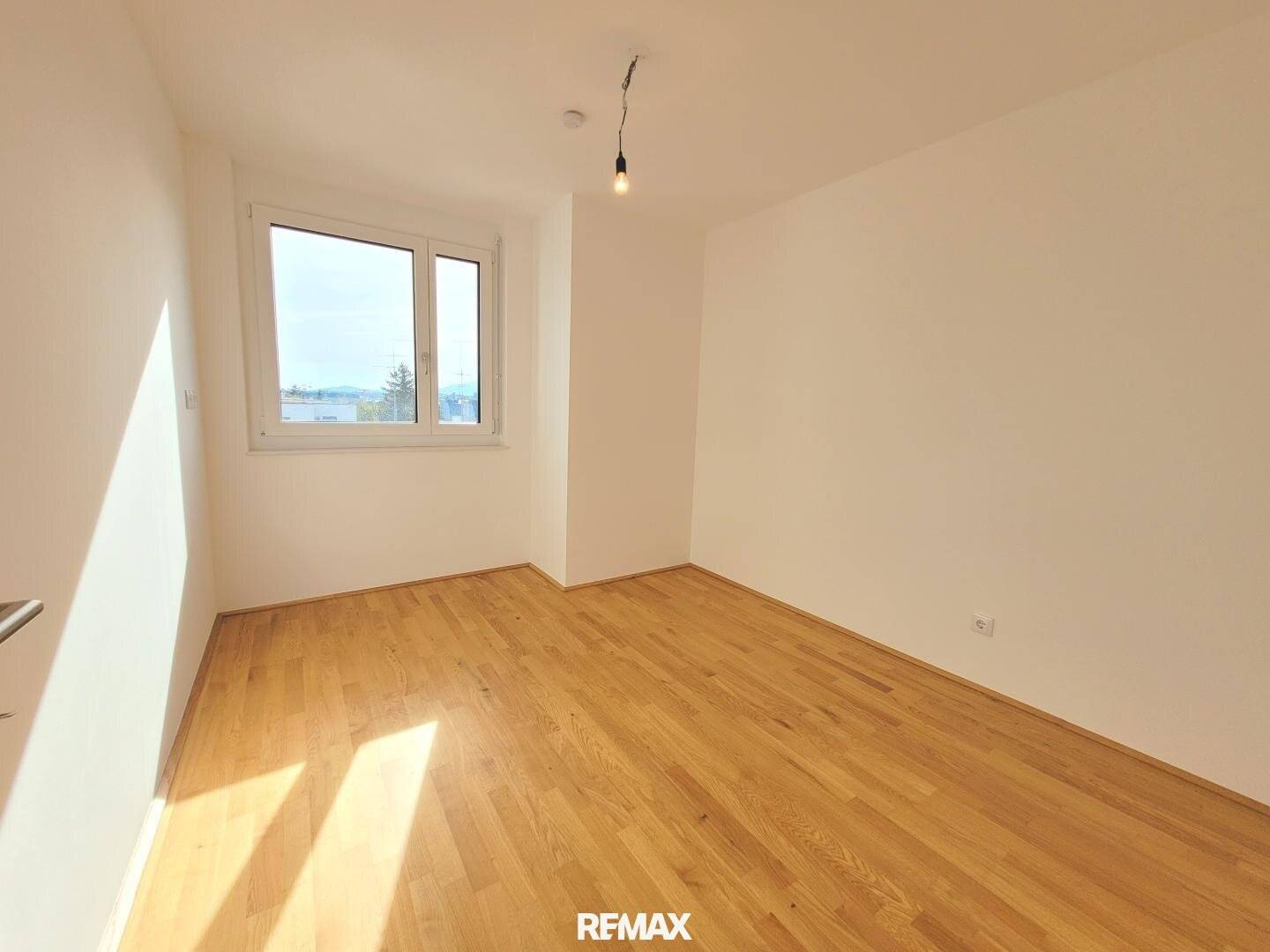 Erstbezug- 3-Zimmer Wohnung mit  Süd-Balkon