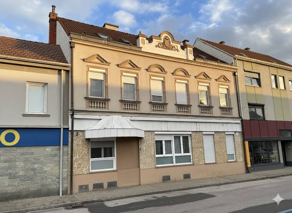 Zinshaus in Neunkirchen, zentrale Lage, 2018 saniert, 310 m²
