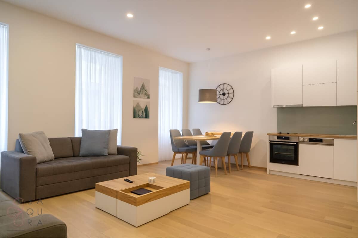 Wohnung ruhige Innenhoflage Balkon Parkett